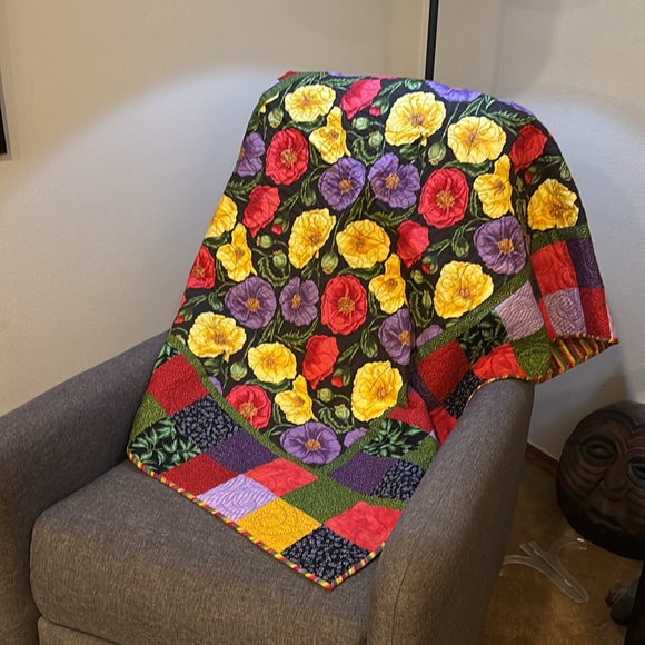 Autographed handmade lap quilt - Picture 2 of 8